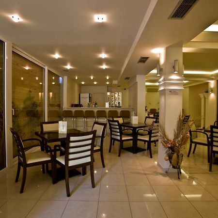 Apollon Hotel Paralía エクステリア 写真